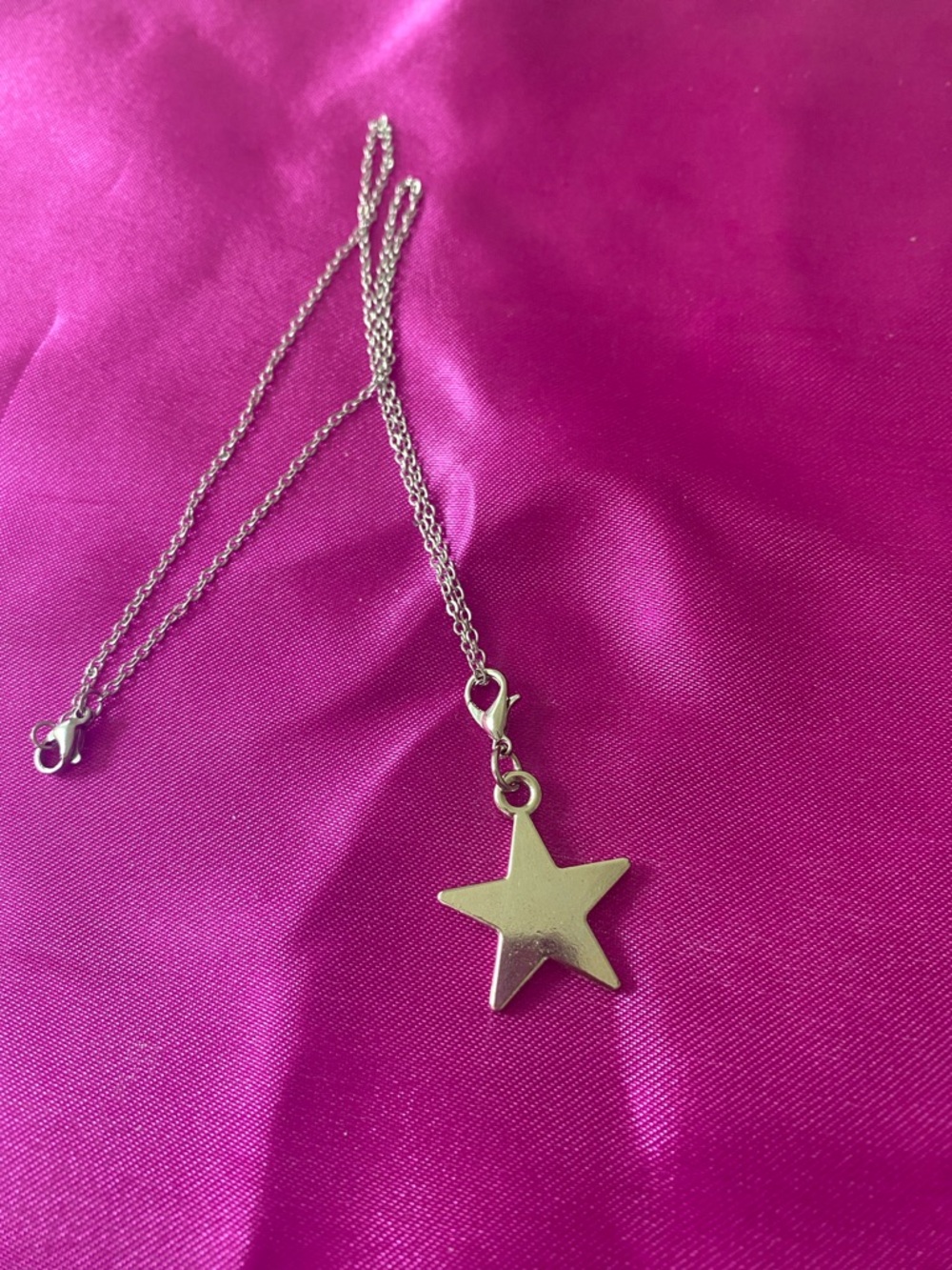 Star Pendant Necklace in Silver last one new